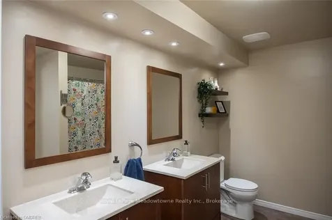 635 Beaver Court Milton ON L9T 4A8