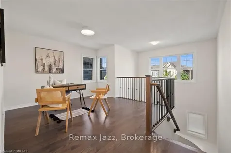81 Masterman Crescent Oakville ON L6M 0W3