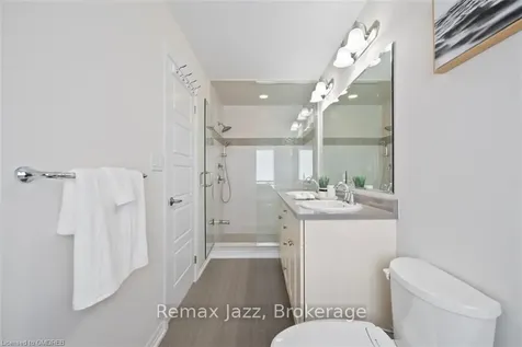 81 Masterman Crescent Oakville ON L6M 0W3