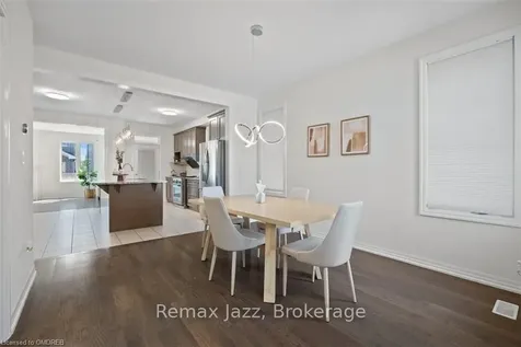 81 Masterman Crescent Oakville ON L6M 0W3