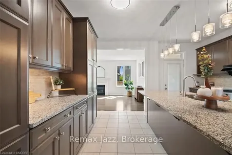 81 Masterman Crescent Oakville ON L6M 0W3