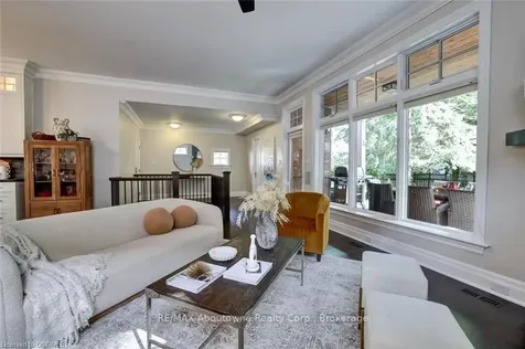 134 Westside Drive Oakville ON L6K 1P3