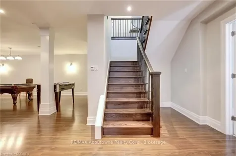 134 Westside Drive Oakville ON L6K 1P3