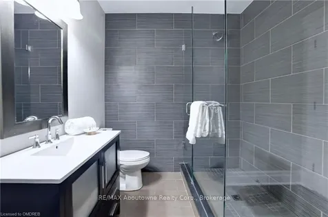 134 Westside Drive Oakville ON L6K 1P3