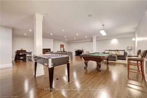 134 Westside Drive Oakville ON L6K 1P3