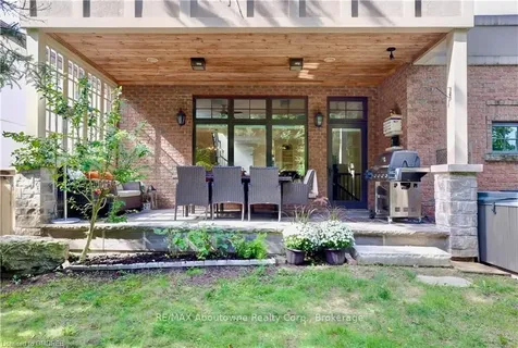 134 Westside Drive Oakville ON L6K 1P3