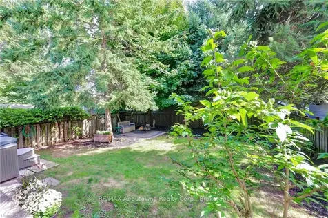 134 Westside Drive Oakville ON L6K 1P3