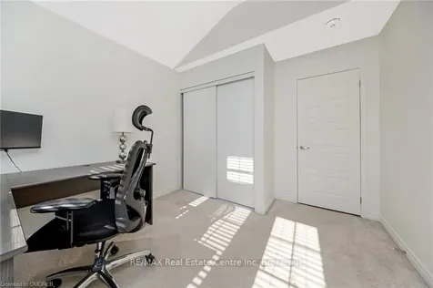 179 Lemieux Court Milton ON L9E 1E9