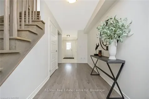 179 Lemieux Court Milton ON L9E 1E9