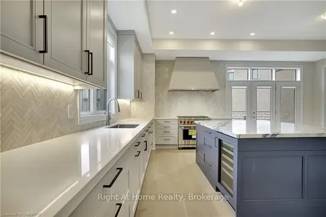 2279 Hyacinth Crescent Oakville ON L6M 5M9