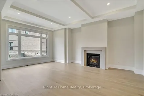 2279 Hyacinth Crescent Oakville ON L6M 5M9