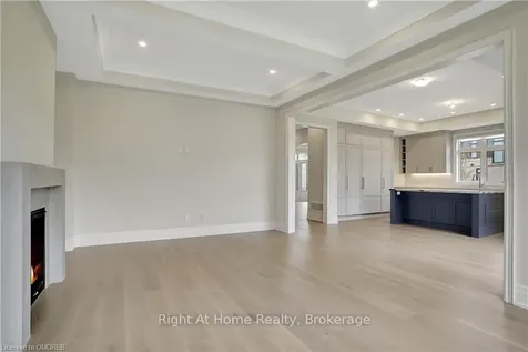 2279 Hyacinth Crescent Oakville ON L6M 5M9
