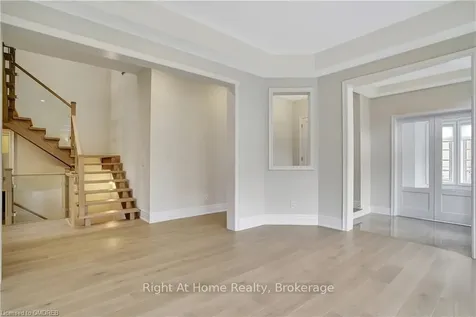 2279 Hyacinth Crescent Oakville ON L6M 5M9