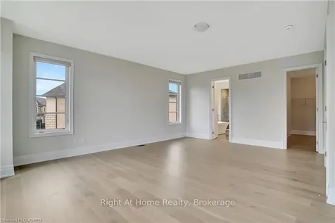 2279 Hyacinth Crescent Oakville ON L6M 5M9