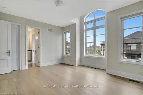 2279 Hyacinth Crescent Oakville ON L6M 5M9