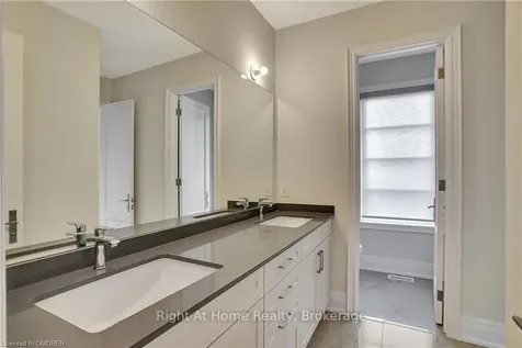 2279 Hyacinth Crescent Oakville ON L6M 5M9