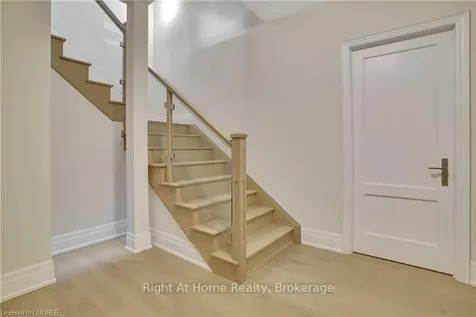2279 Hyacinth Crescent Oakville ON L6M 5M9