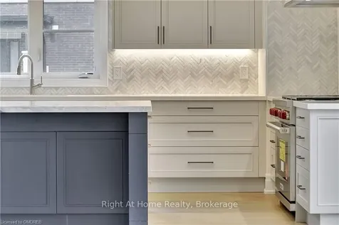 2279 Hyacinth Crescent Oakville ON L6M 5M9