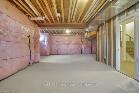 2279 Hyacinth Crescent Oakville ON L6M 5M9
