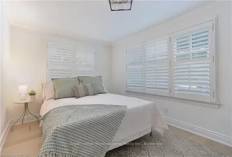 10 Edith Street Halton Hills ON L7G 3A5
