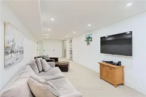 10 Edith Street Halton Hills ON L7G 3A5
