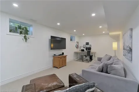 10 Edith Street Halton Hills ON L7G 3A5