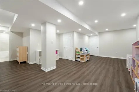 751 Turrell Crescent Milton ON L9T 5L4
