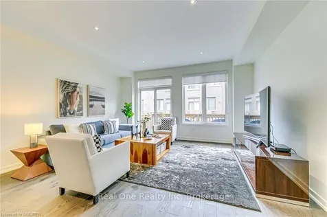 196 Squire Crescent Oakville ON L6H 0L6