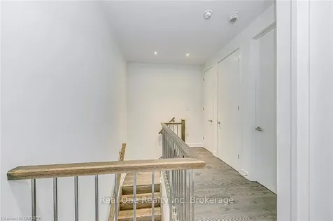 196 Squire Crescent Oakville ON L6H 0L6