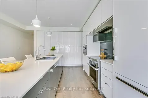 196 Squire Crescent Oakville ON L6H 0L6