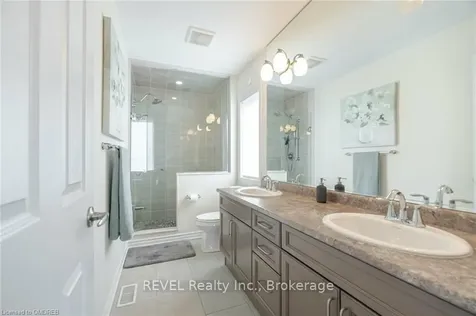 1252 Leger Way Milton ON L9E 1E4