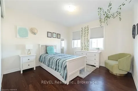 1252 Leger Way Milton ON L9E 1E4
