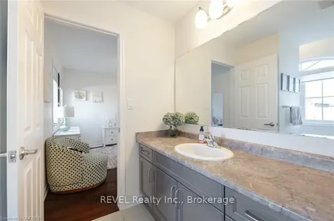 1252 Leger Way Milton ON L9E 1E4