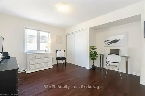 1252 Leger Way Milton ON L9E 1E4