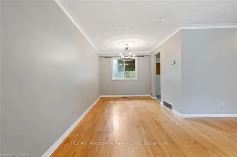 356 Sawyer Road Oakville ON L6L 3N7