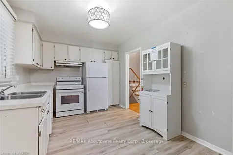 356 Sawyer Road Oakville ON L6L 3N7