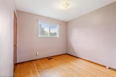 356 Sawyer Road Oakville ON L6L 3N7