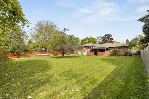 356 Sawyer Road Oakville ON L6L 3N7