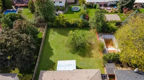 356 Sawyer Road Oakville ON L6L 3N7