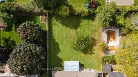 356 Sawyer Road Oakville ON L6L 3N7
