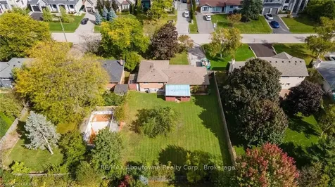 356 Sawyer Road Oakville ON L6L 3N7