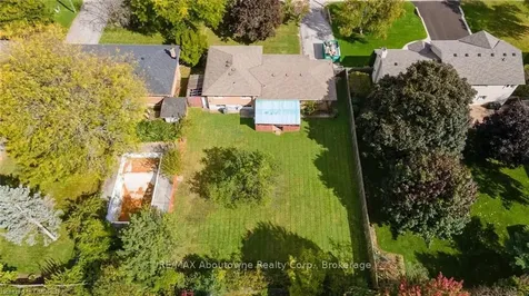 356 Sawyer Road Oakville ON L6L 3N7
