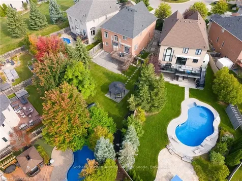 2324 Tesla Crescent Oakville ON L6H 7T5
