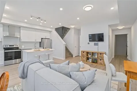 349 Wheat Boom Drive Oakville ON L6H 7X5