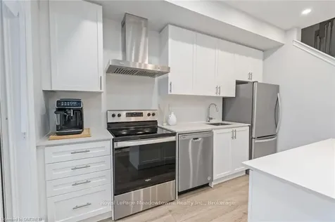 349 Wheat Boom Drive Oakville ON L6H 7X5