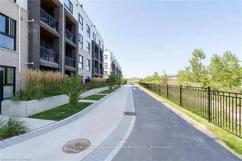349 Wheat Boom Drive Oakville ON L6H 7X5