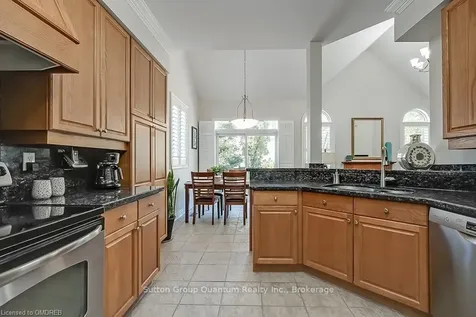 3329 Springflower Way Oakville ON L6L 6V1