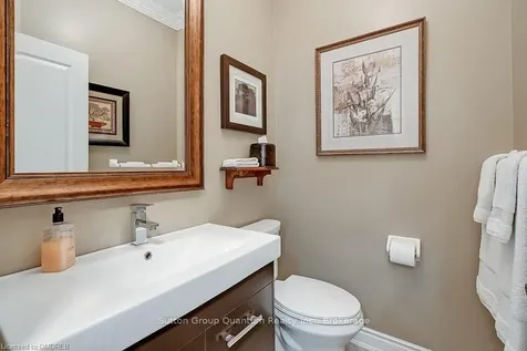 3329 Springflower Way Oakville ON L6L 6V1