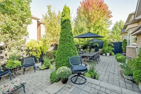 3329 Springflower Way Oakville ON L6L 6V1