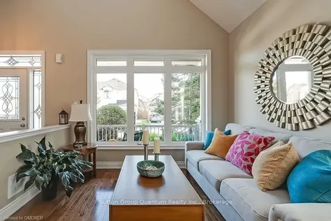 3329 Springflower Way Oakville ON L6L 6V1